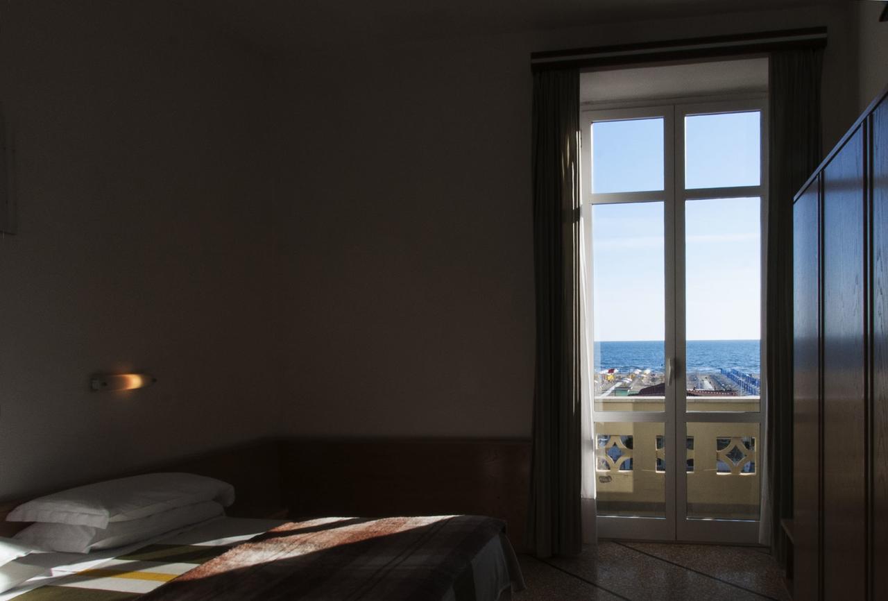 Hotel Valdinievole Lido di Camaiore Exteriör bild