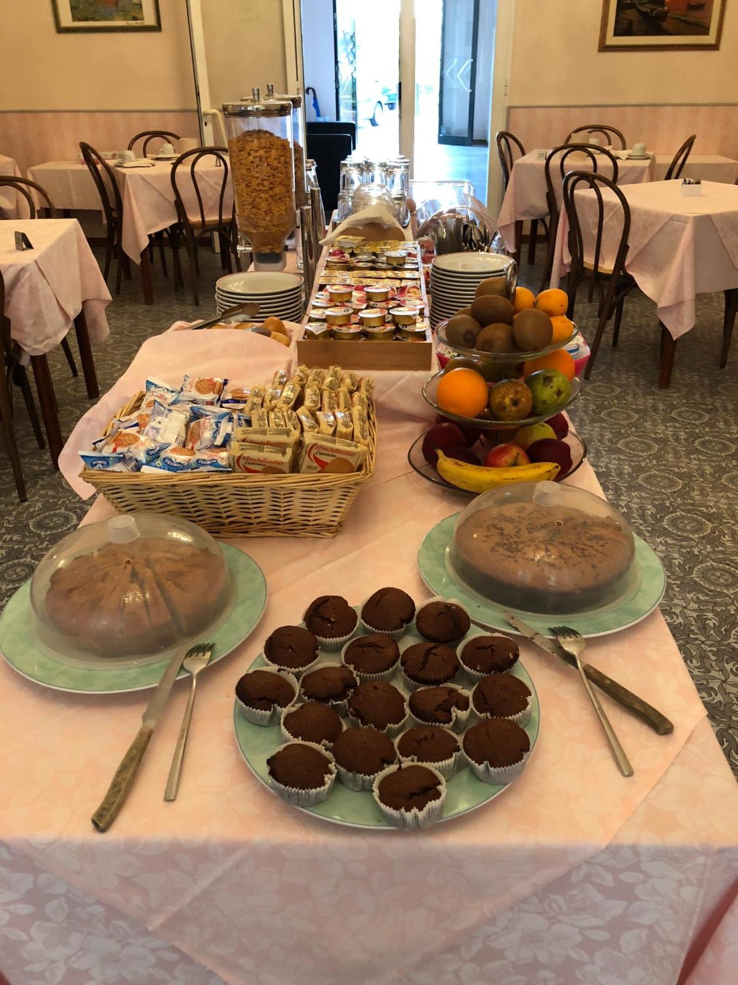 Hotel Valdinievole Lido di Camaiore Exteriör bild