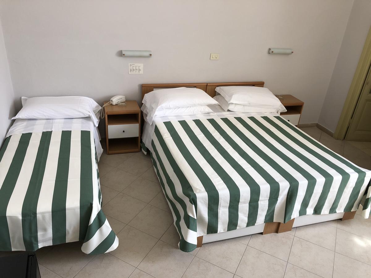 Hotel Valdinievole Lido di Camaiore Exteriör bild